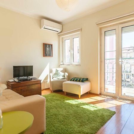 'White House' Apartment- Alfama Lisboa Exteriör bild