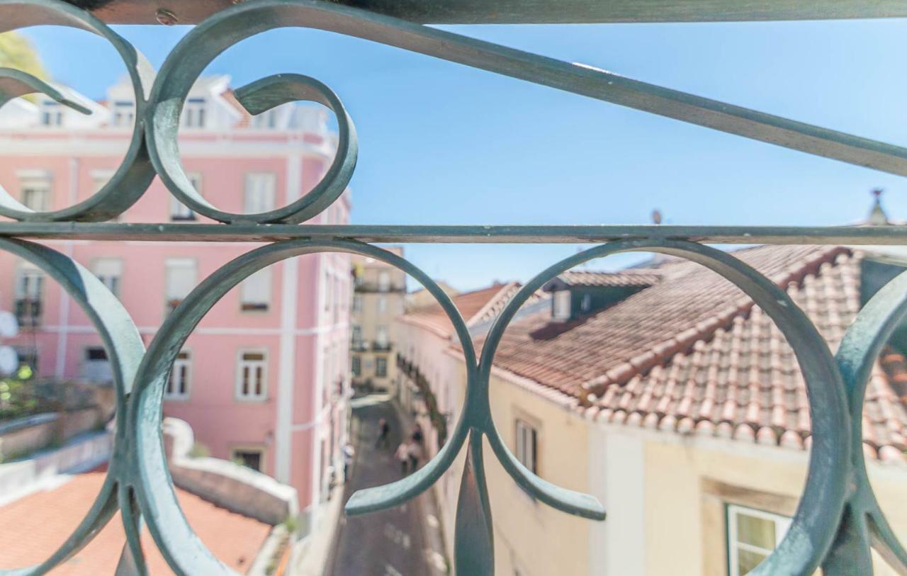 'White House' Apartment- Alfama Lisboa Exteriör bild