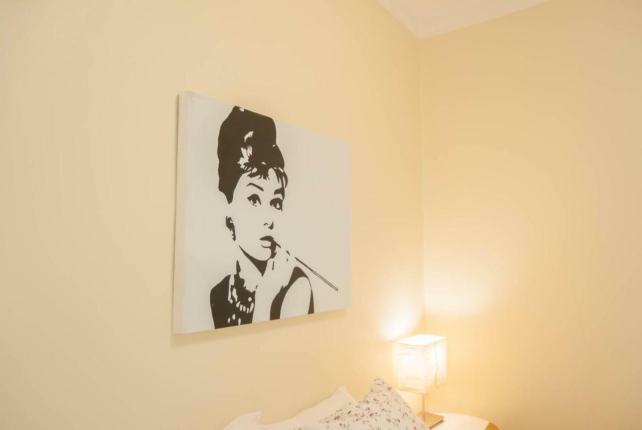 'White House' Apartment- Alfama Lisboa Exteriör bild